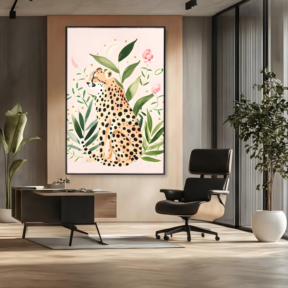 Tablou canvas cu tablou canvas cu leopard si frunze tropicale, in rama de aluminiu negru, pe perete intr-un birou